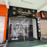 Fachada do Espaço Essência ou foto externa do prédio. Alt: "Fachada do Espaço Essência, no bairro Cabral em Contagem, onde funciona o Estúdio de Pilates Camila Cerqueira.
