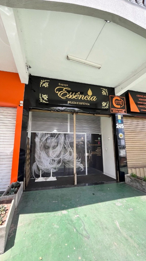 Fachada do Espaço Essência ou foto externa do prédio. Alt: "Fachada do Espaço Essência, no bairro Cabral em Contagem, onde funciona o Estúdio de Pilates Camila Cerqueira.